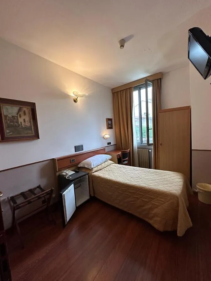 ***  Hotel Aspromonte Milan Italy
