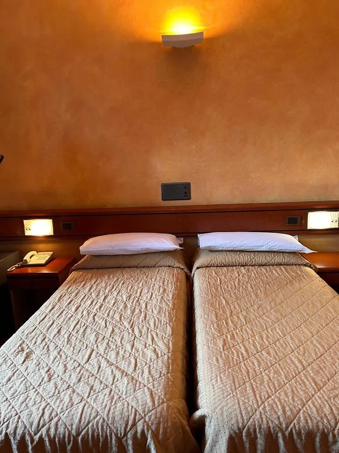 ***  Hotel Aspromonte Milan Italy